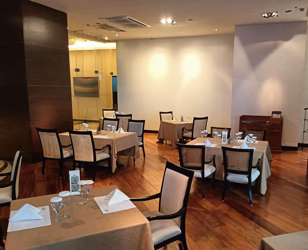 Discovery Suites Manila, Philippines Pasig City Restaurant foto