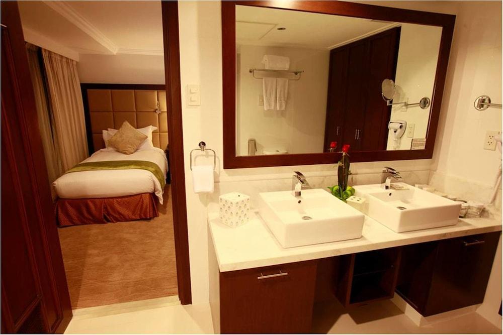 Discovery Suites Manila, Philippines Pasig City Buitenkant foto